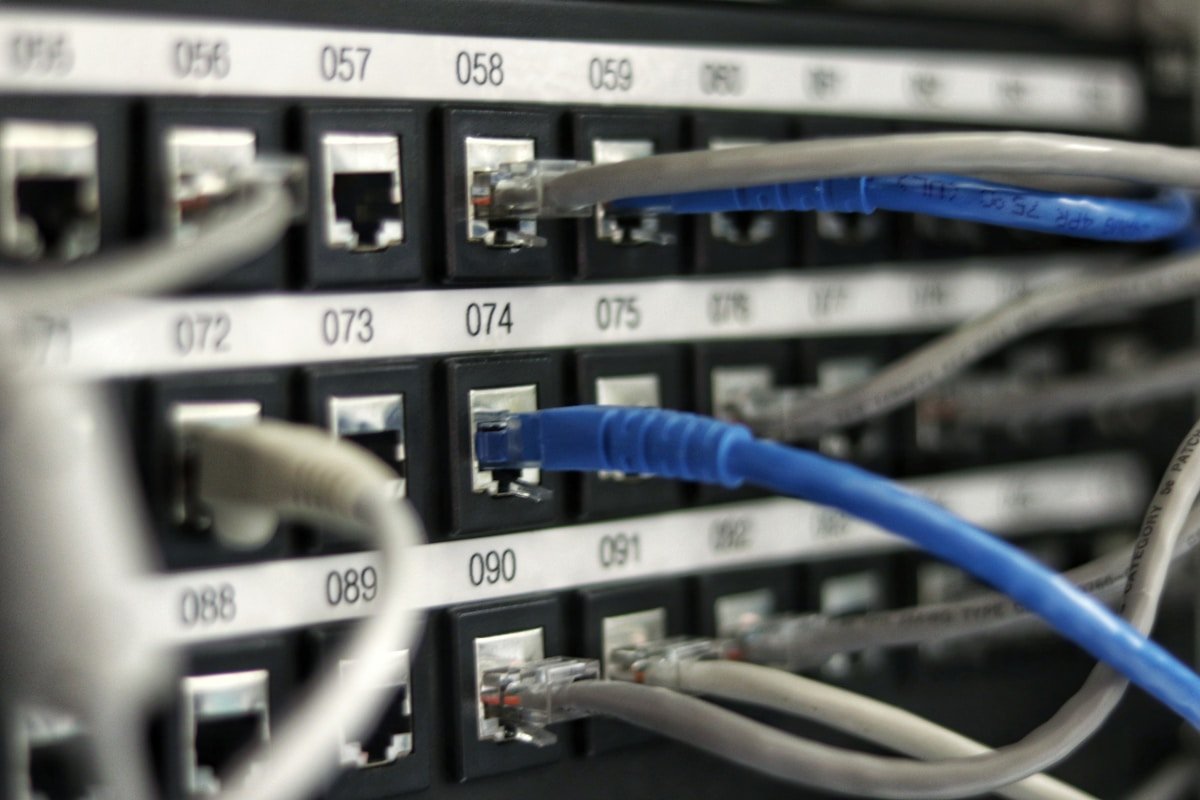 ألياف ضوئية وشبكات FTTH